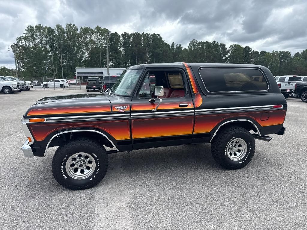 Ford-BRONCO-Free-wheeling-appearance-pkg-frame-off-ver-1979-11