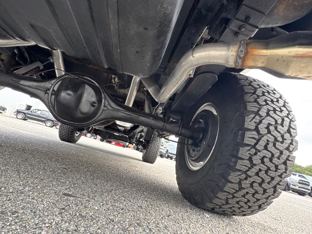 Ford-BRONCO-Free-wheeling-appearance-pkg-frame-off-ver-1979-7