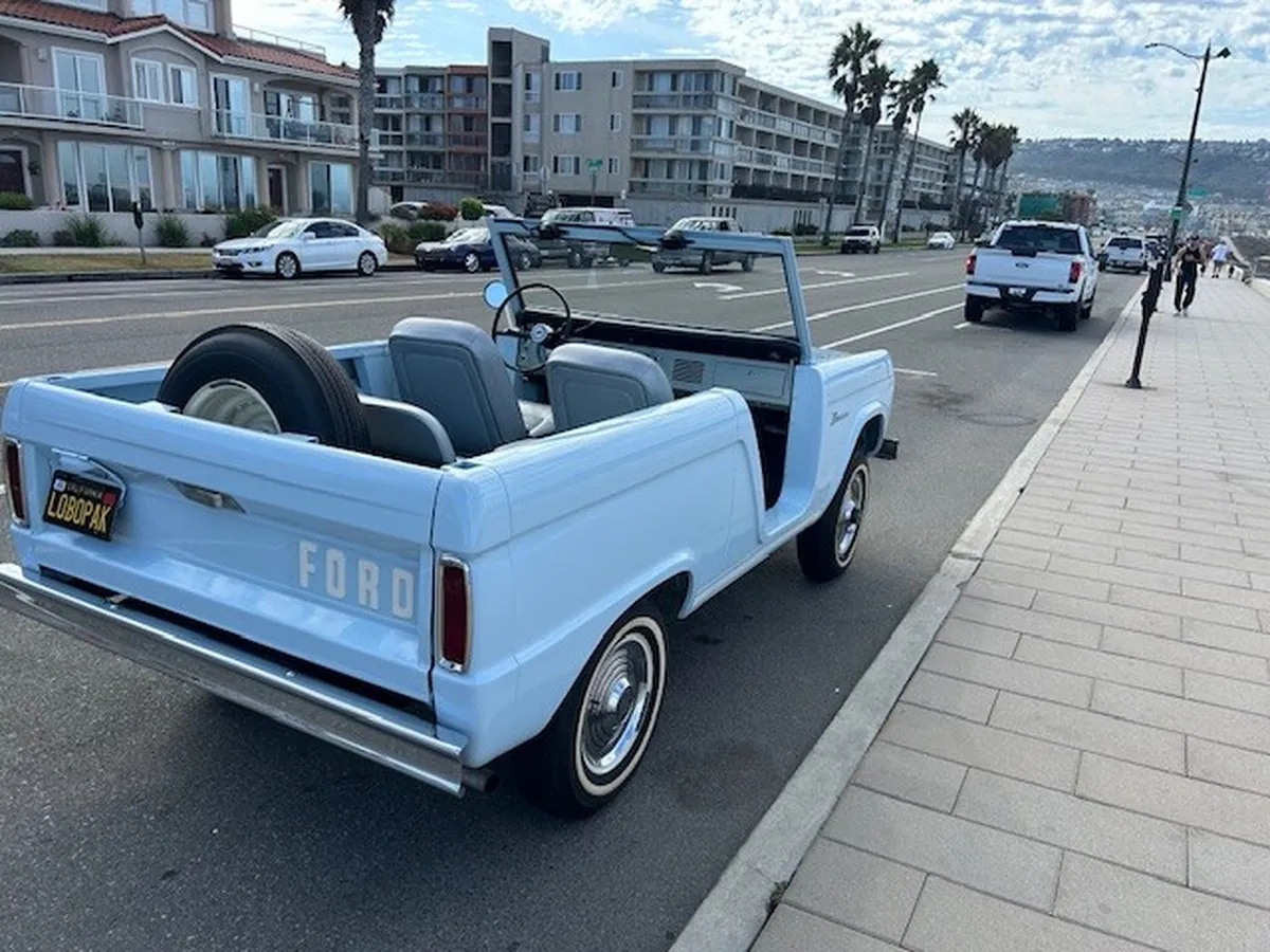 Ford-Bronco-1966-Light-Arcadian-Blue-Light-Arcadian-Blue-3
