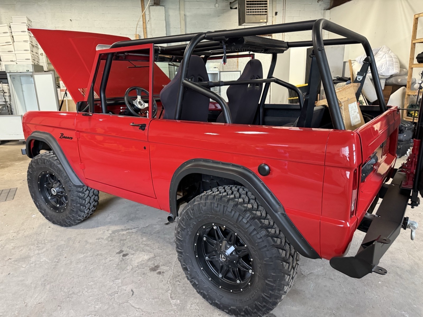 Ford-Bronco-1969-SUV-2