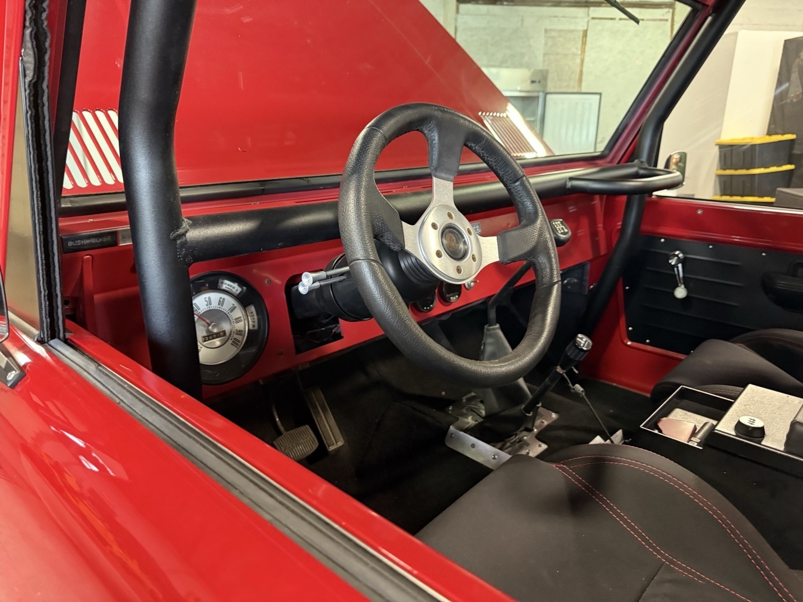 Ford-Bronco-1969-SUV-5