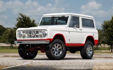 Ford-Bronco-1970-SUV-2