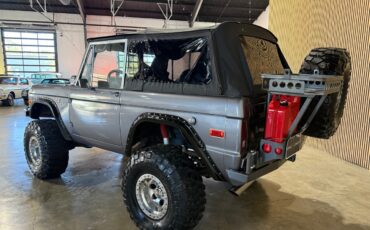 Ford-Bronco-1970-SUV-3