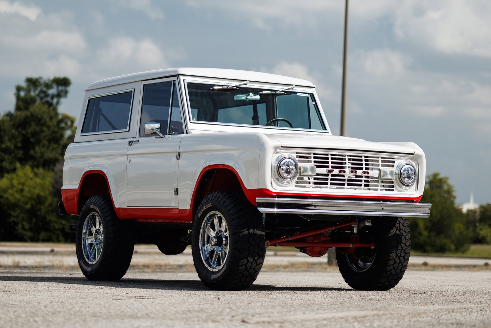 Ford-Bronco-1970-SUV-3