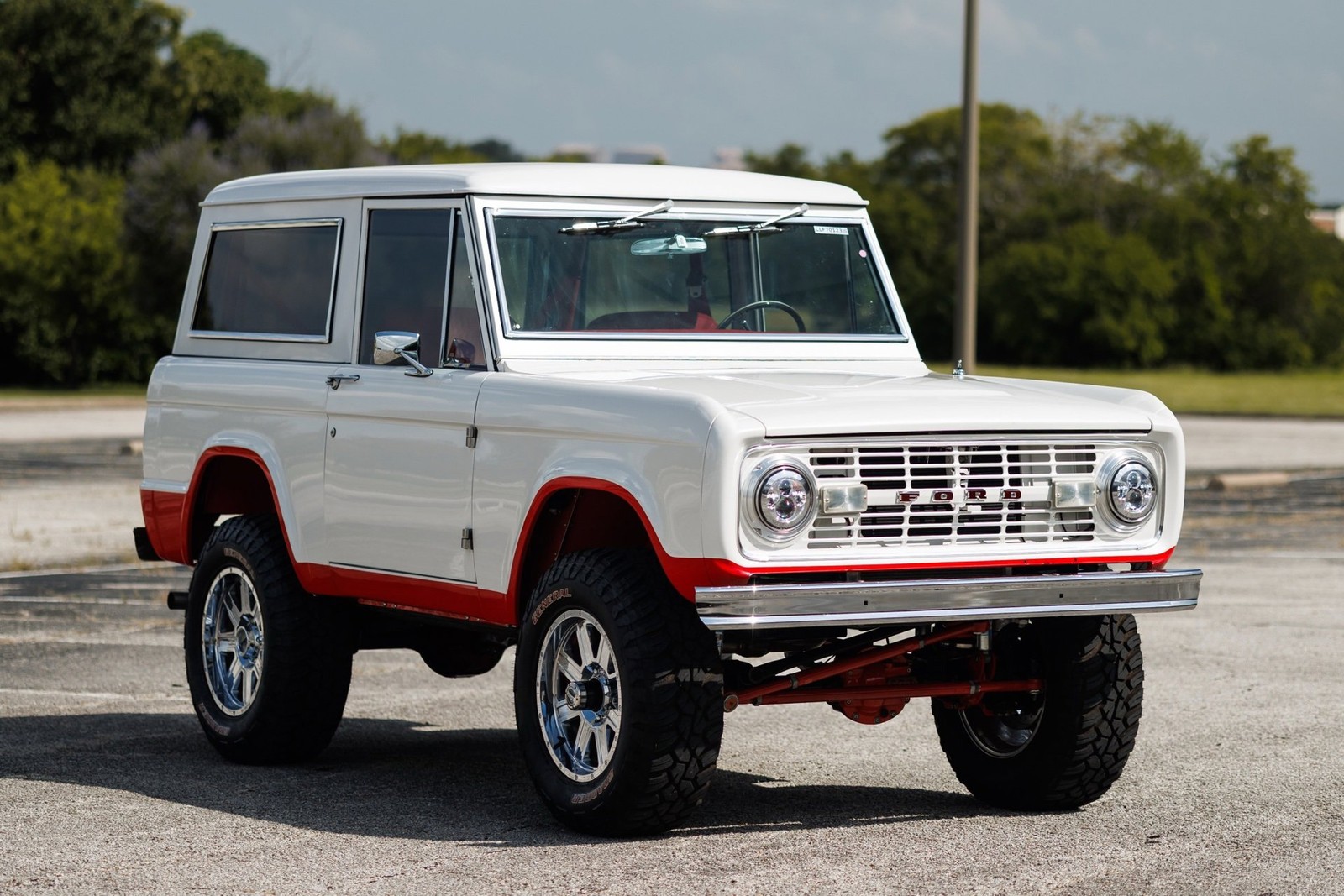 Ford-Bronco-1970-SUV-4