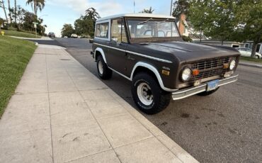 Ford-Bronco-1971-SUV-1
