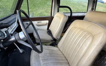 Ford-Bronco-1971-SUV-10