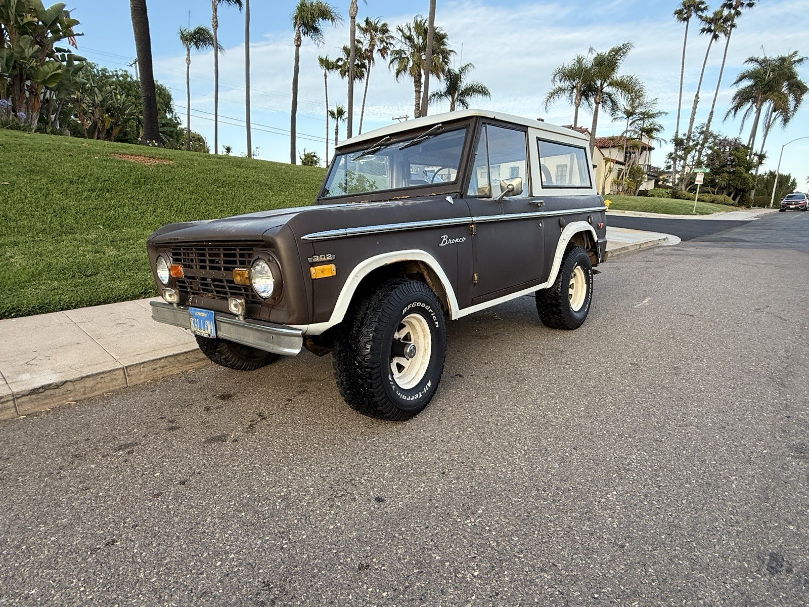 Ford-Bronco-1971-SUV-6