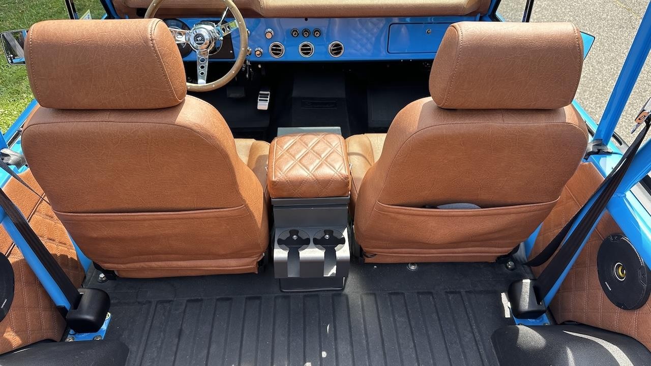 Ford-Bronco-1972-26