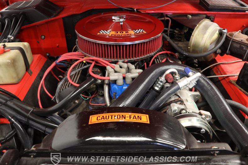 Ford-Bronco-1972-Red-White-11