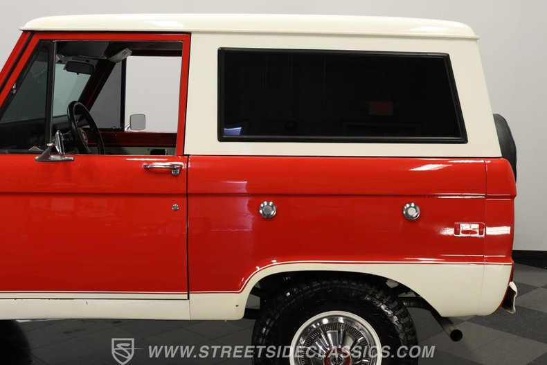 Ford-Bronco-1972-Red-White-28
