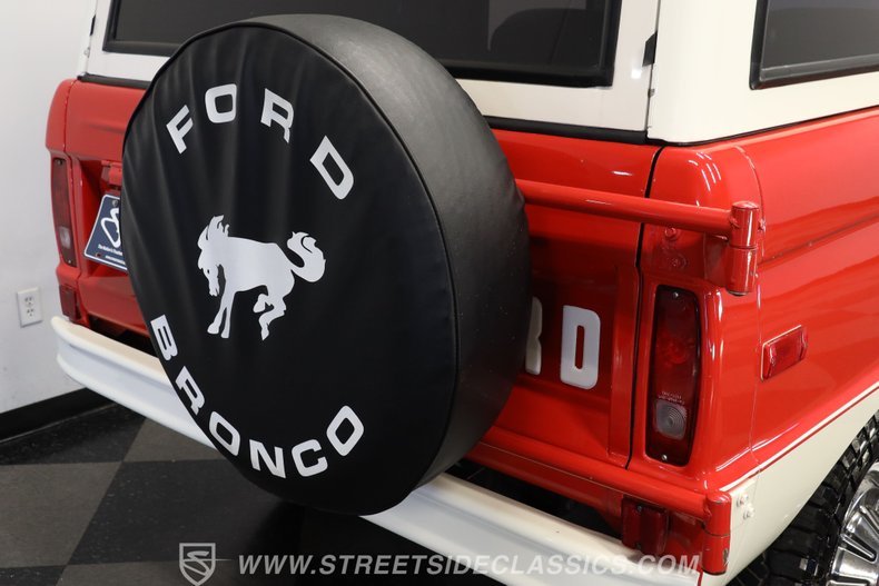 Ford-Bronco-1972-Red-White-29