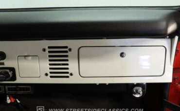 Ford-Bronco-1972-Red-White-3