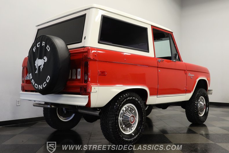 Ford-Bronco-1972-Red-White-30