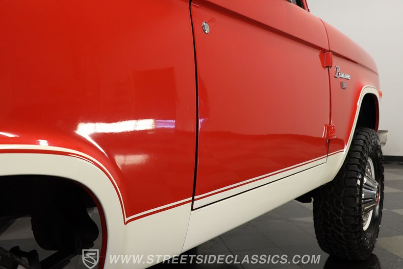 Ford-Bronco-1972-Red-White-31