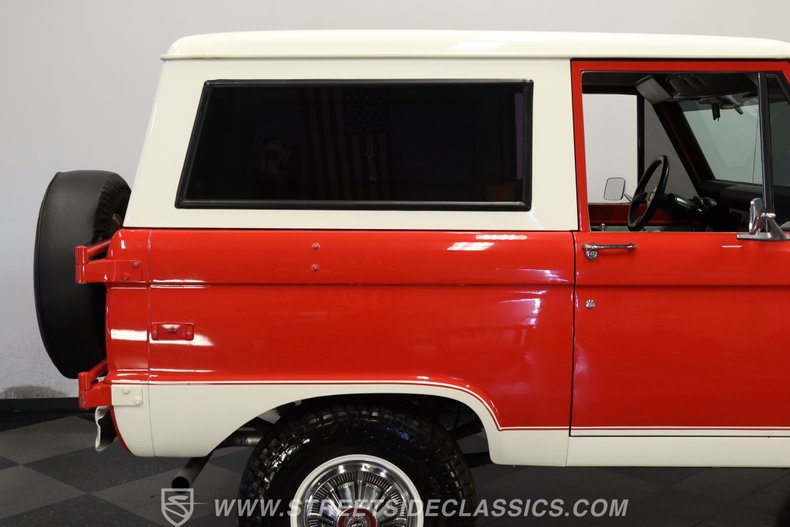 Ford-Bronco-1972-Red-White-32