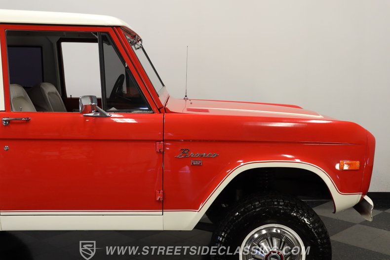 Ford-Bronco-1972-Red-White-33
