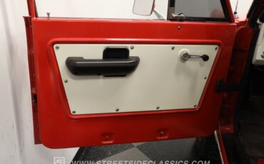 Ford-Bronco-1972-Red-White-38