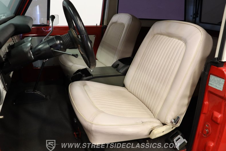 Ford-Bronco-1972-Red-White-45