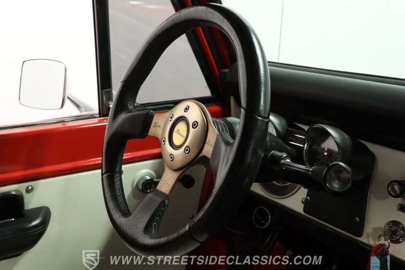 Ford-Bronco-1972-Red-White-49