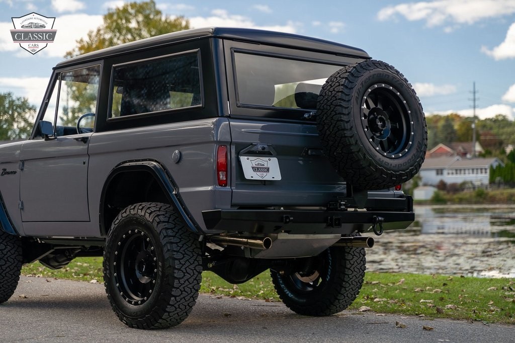 Ford-Bronco-1972-Suv-12