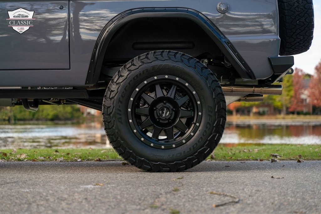 Ford-Bronco-1972-Suv-14