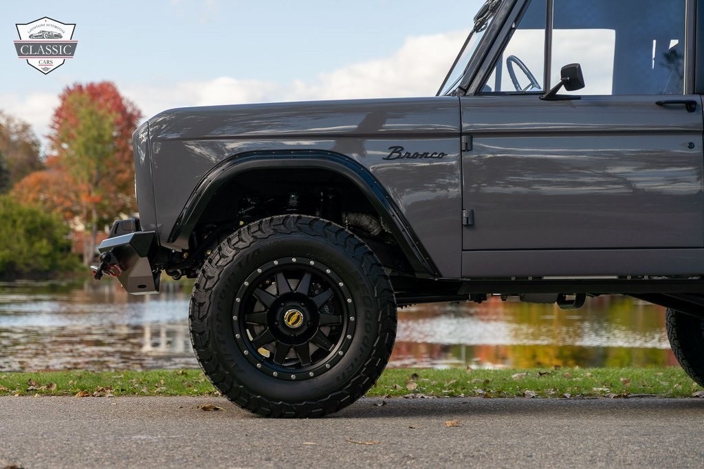 Ford-Bronco-1972-Suv-15
