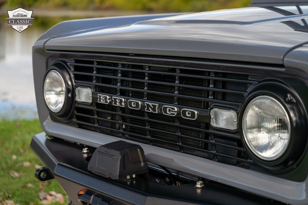 Ford-Bronco-1972-Suv-24