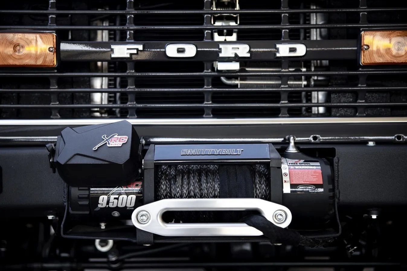 Ford-Bronco-1973-Porsche-Gray-Black-Grey-1