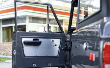 Ford-Bronco-1973-Porsche-Gray-Black-Grey-11