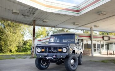 Ford-Bronco-1973-Porsche-Gray-Black-Grey-2