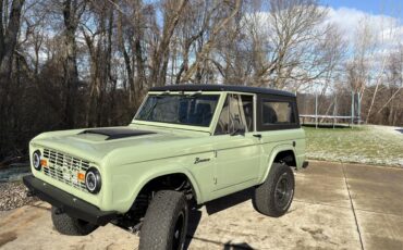Ford-Bronco-1974-Boxwood-green-Black-1
