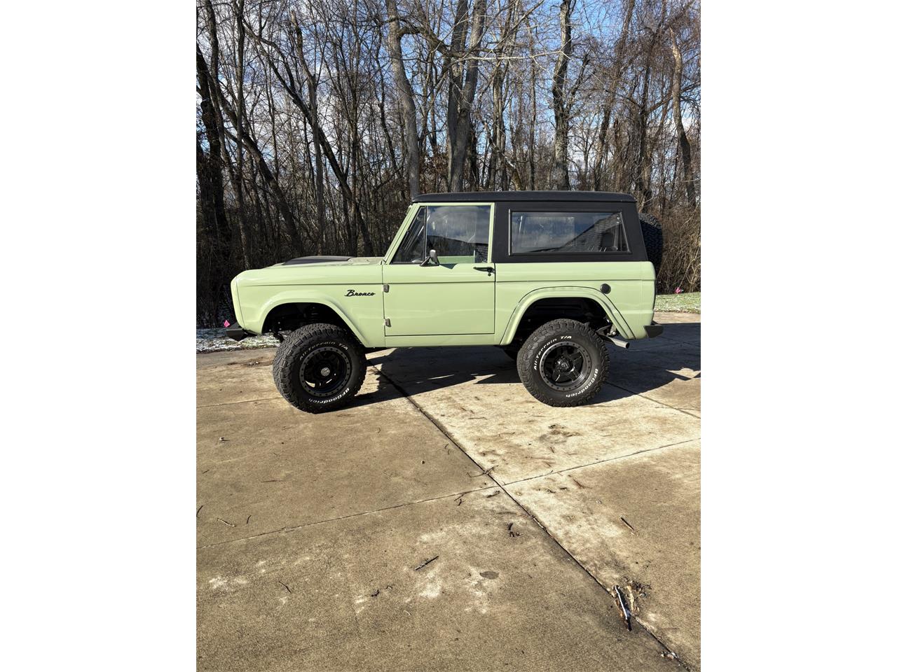 Ford-Bronco-1974-Boxwood-green-Black-18
