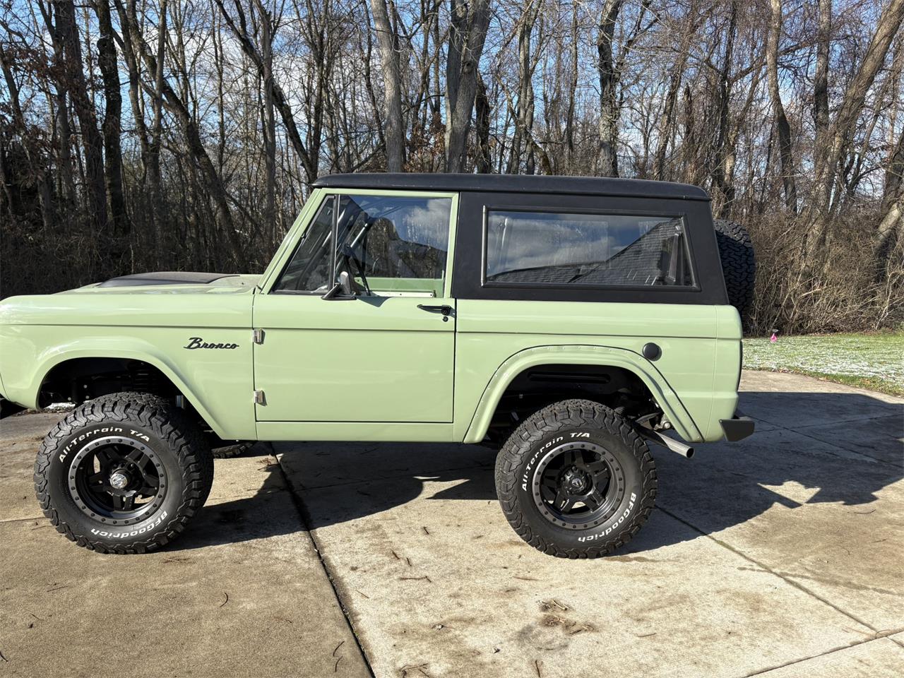 Ford-Bronco-1974-Boxwood-green-Black-20