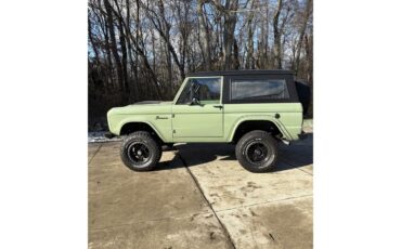 Ford-Bronco-1974-Boxwood-green-Black-21