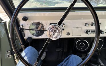 Ford-Bronco-1974-Boxwood-green-Black-24