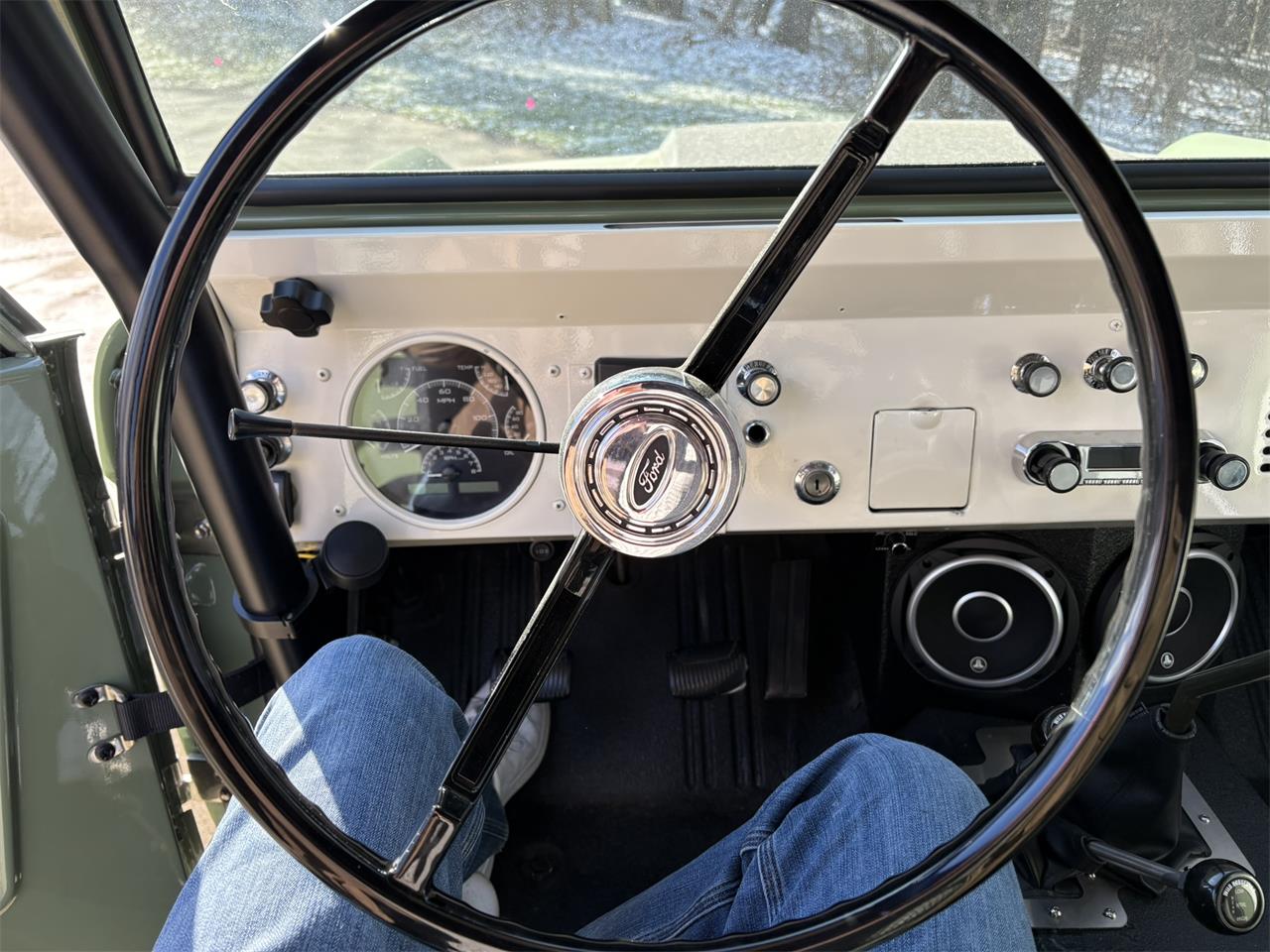 Ford-Bronco-1974-Boxwood-green-Black-24