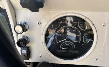 Ford-Bronco-1974-Boxwood-green-Black-33