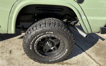 Ford-Bronco-1974-Boxwood-green-Black-42