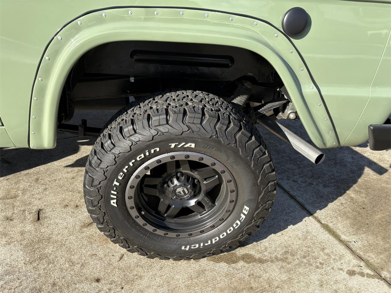 Ford-Bronco-1974-Boxwood-green-Black-42