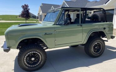 Ford-Bronco-1974-Boxwood-green-Black-50