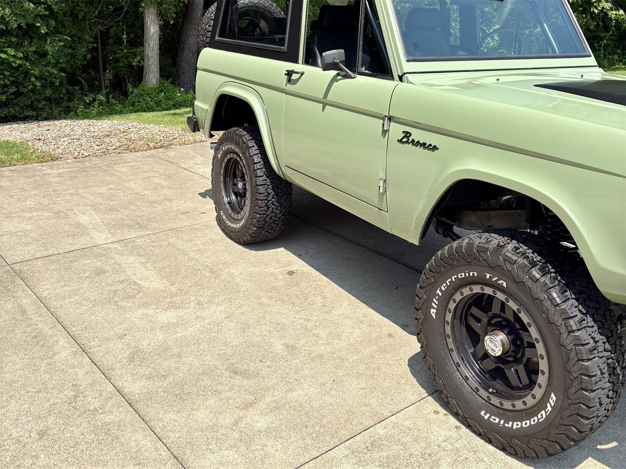 Ford-Bronco-1974-Boxwood-green-Black-51