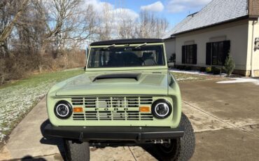 Ford-Bronco-1974-Boxwood-green-Black-7