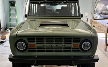 Ford-Bronco-1974-Boxwood-green-Black-8