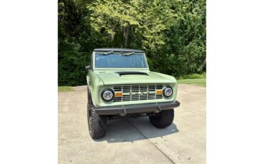Ford-Bronco-1974-Boxwood-green-Black-9
