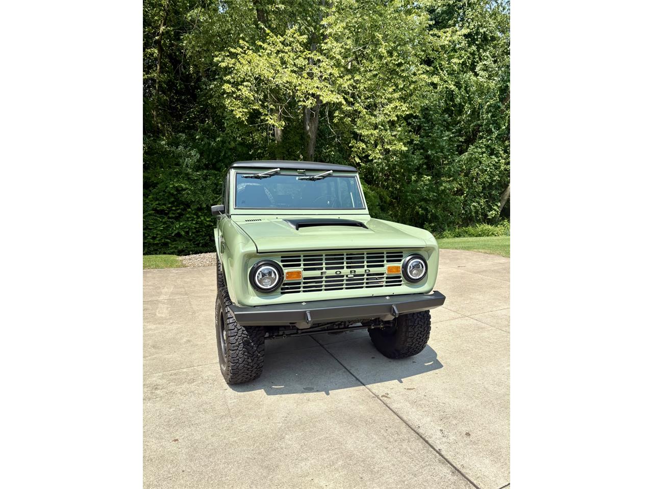 Ford-Bronco-1974-Boxwood-green-Black-9