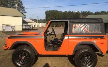 Ford-Bronco-1974-Orange-Black