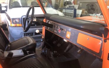 Ford-Bronco-1974-Orange-Black-6