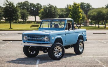 Ford-Bronco-1974-SUV-1