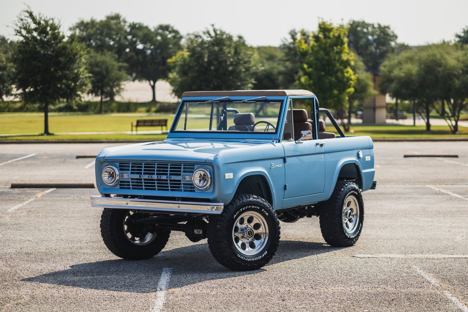Ford-Bronco-1974-SUV-1